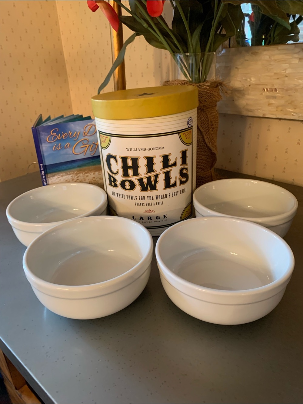 Williams Sonoma NEW WITH TAGS IN ORIGINAL BOX, 1 set of 4 LARGE chili bowls.